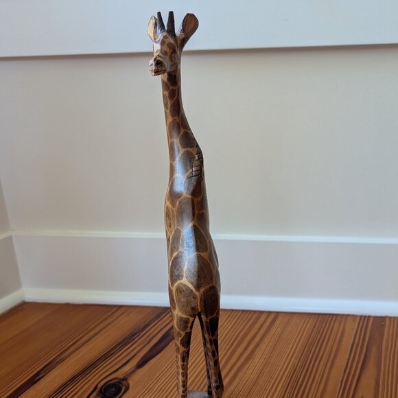 Vintage hand-carved Giraffe - Picture 5 of 10